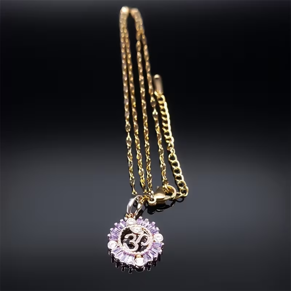 Collar OM Dorado