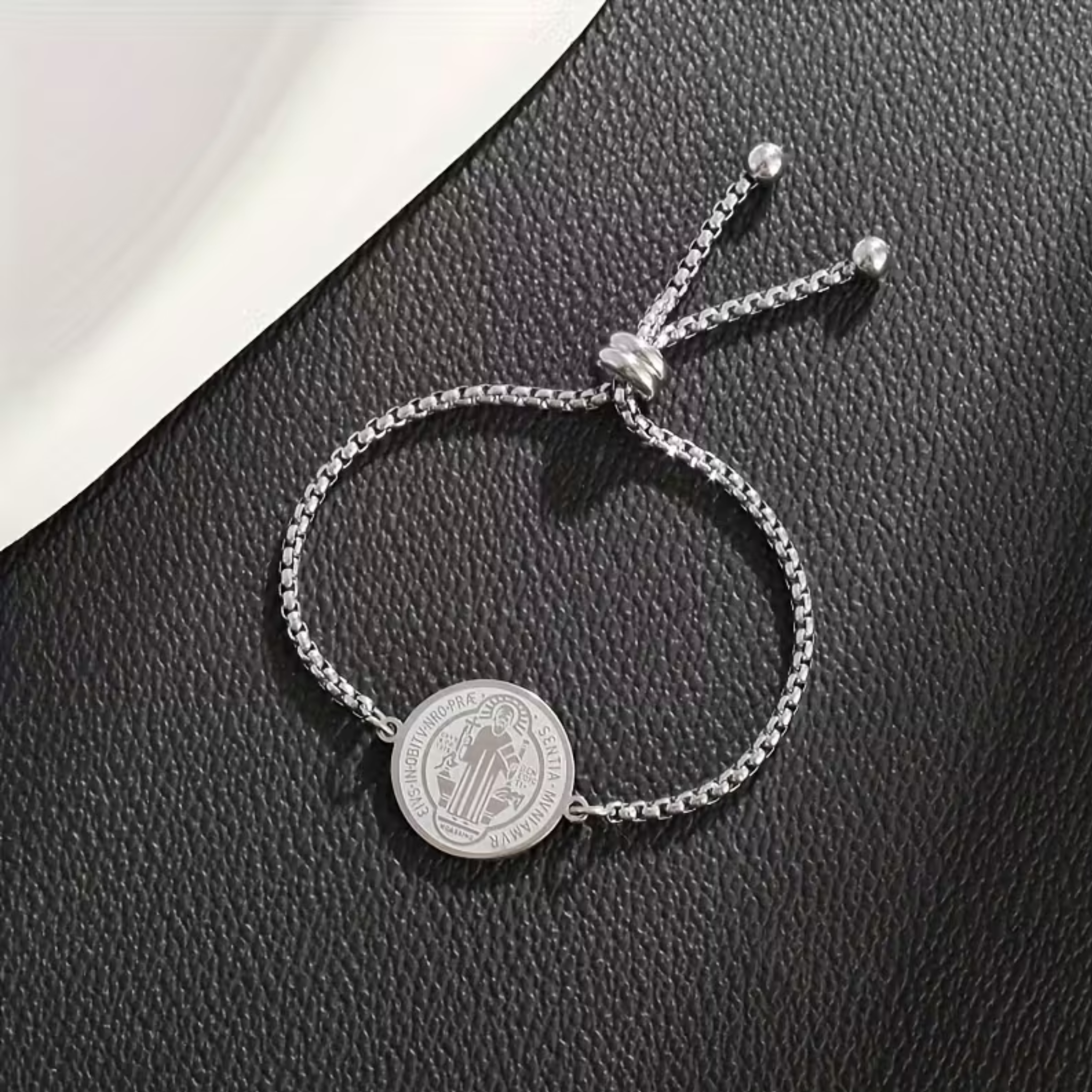 Pulsera Protectora de San Benito